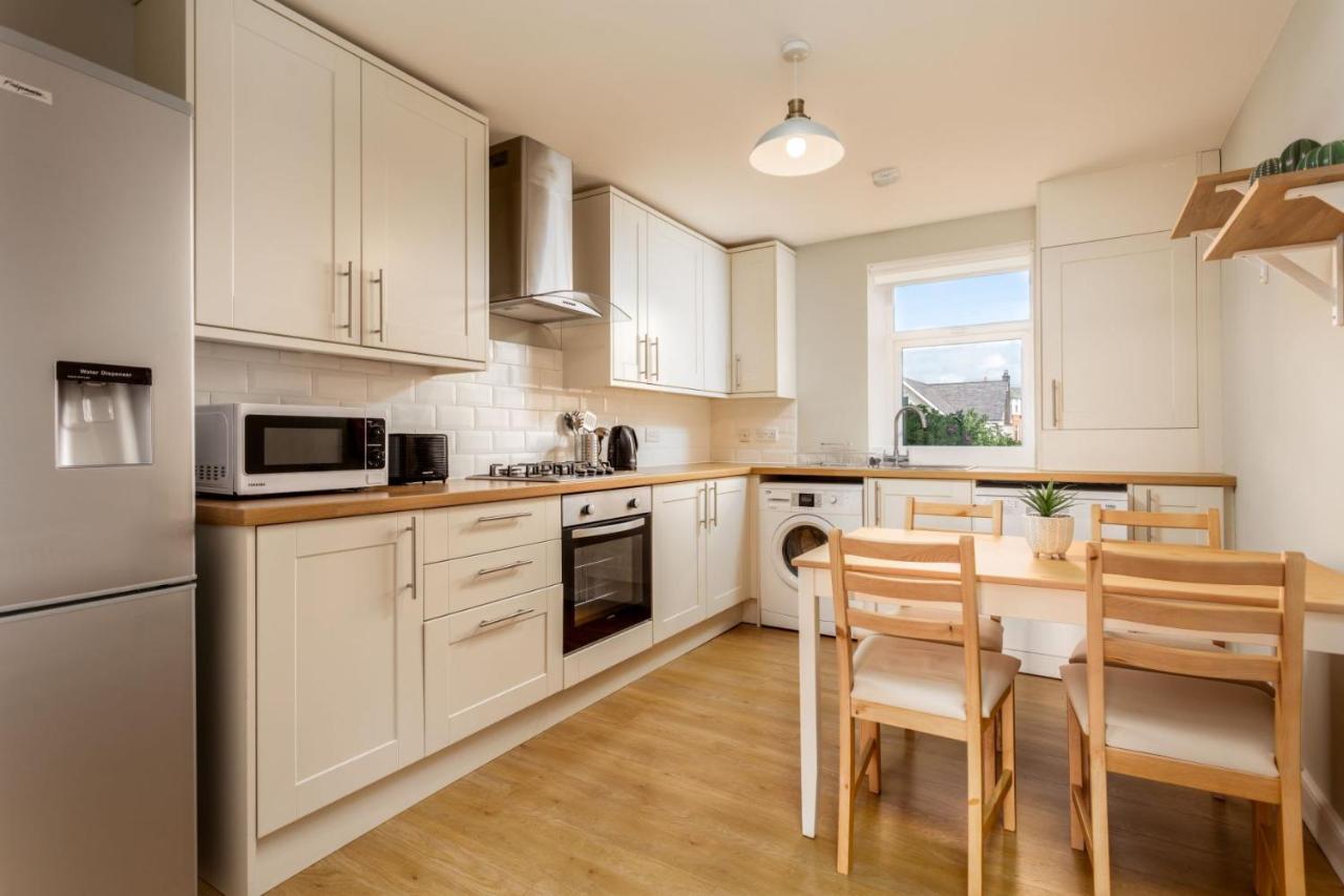 Shore View - Donnini Apartments プレストウィック 部屋 写真